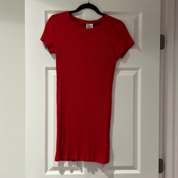 H&M T-Shirt Dress - Picture 1 of 2